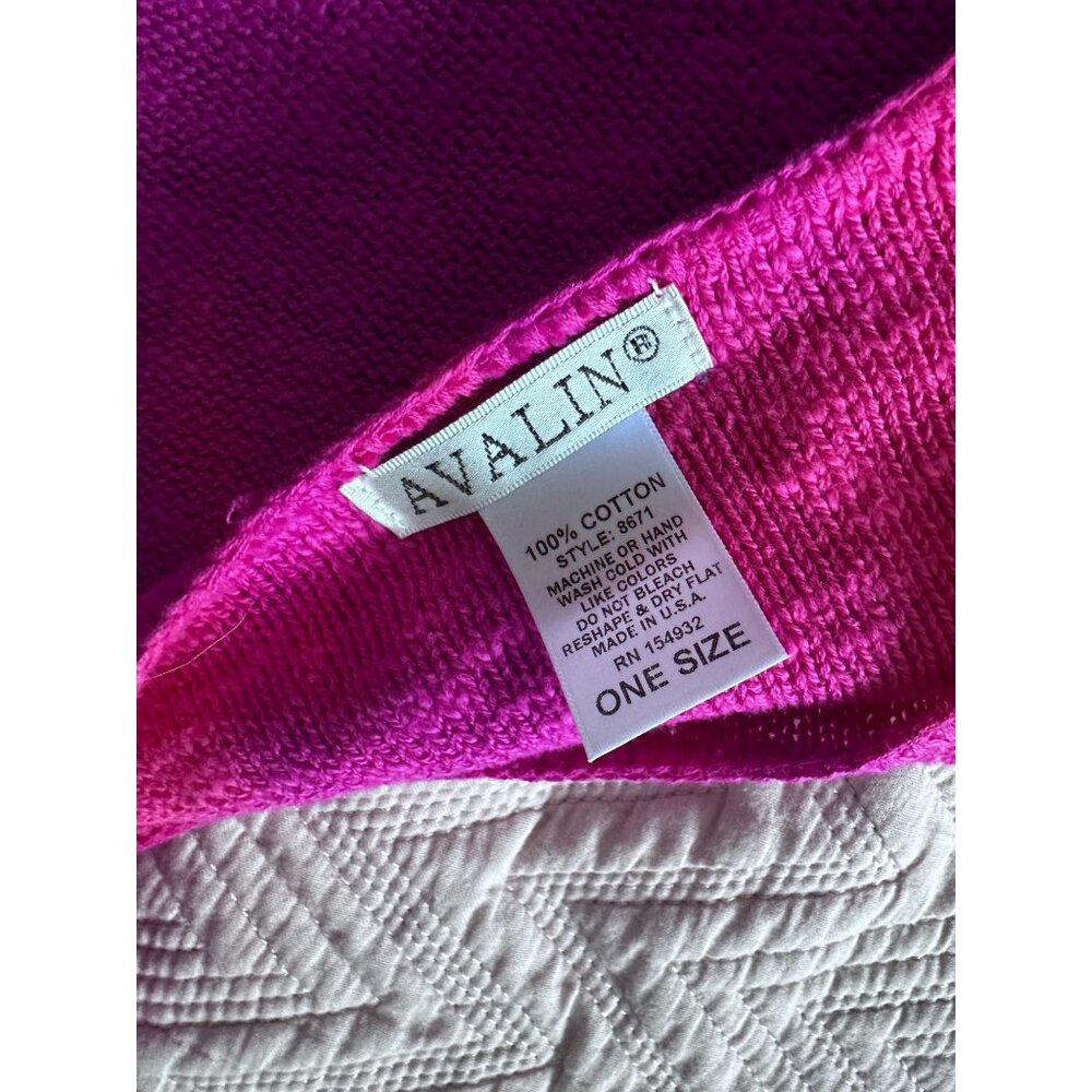Hot pink L/S sweater by Avalin OS fits like a M/L - Picture 2 of 3